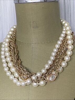 Elegant Multi-Strand Pearl & Gold Chain Necklace - Classic Ivory - Crystals